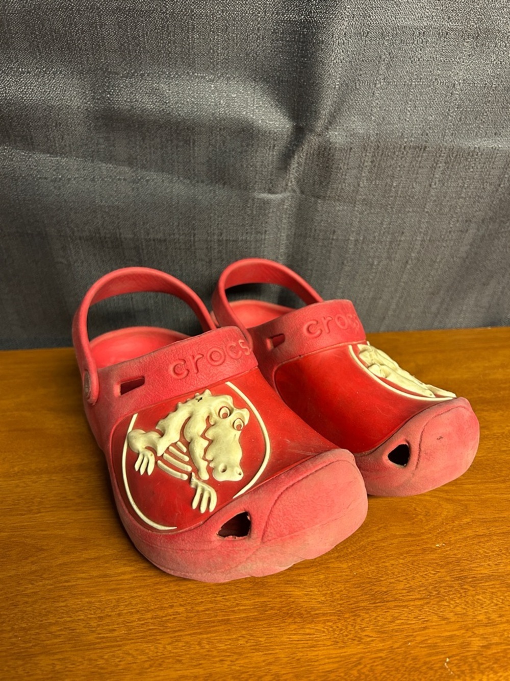 CROCS Kids Red Dinosaur Slip-On Clogs with Heel strap size 1